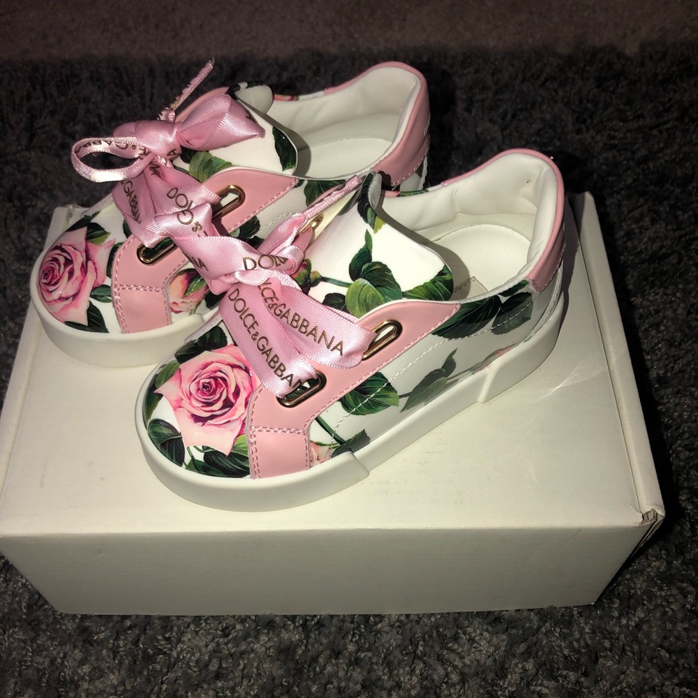 Toddler girl dolce and gabbana sneakers